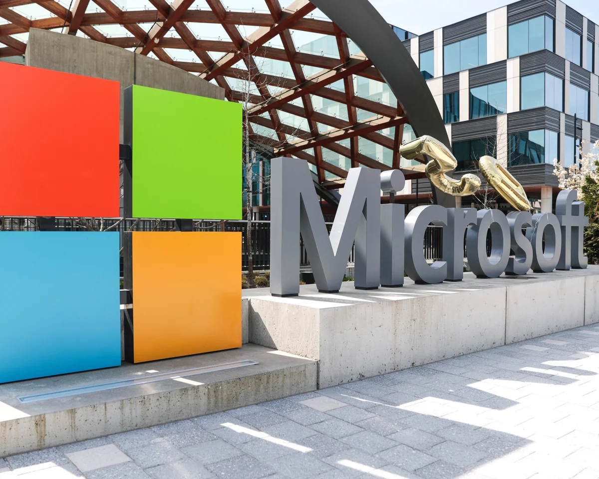 Microsoft Server 2022 Standard Lizenz sofort kaufen – Vollversion mit Support per Telefon, Email & Fernwartung