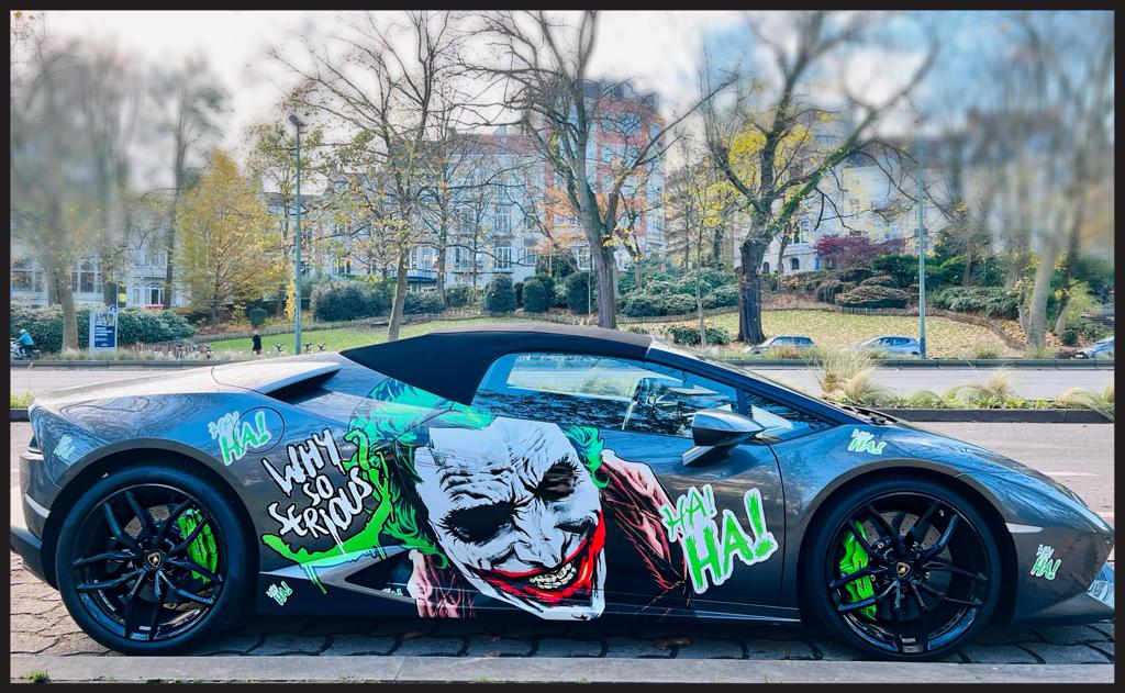 Auto folieren Kosten: So viel zahlen Sie für eine beeindruckende Anime Car Vinyl Wrap!